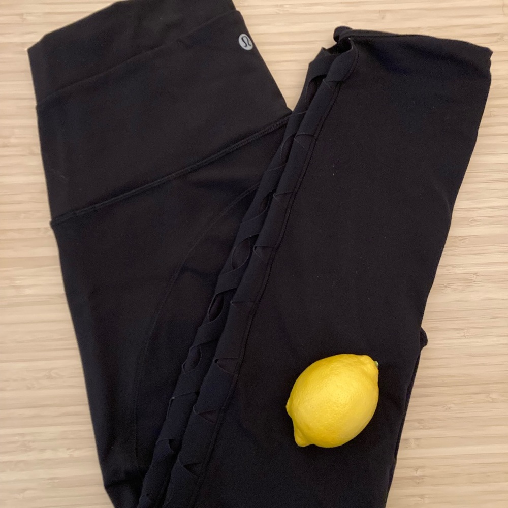 Lululemon Leggings with mesh pattern on the side